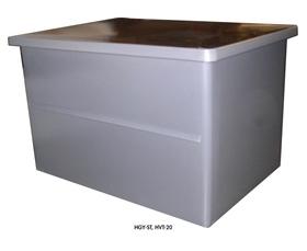 HEAVY-DUTY MOLDED PLASTIC CONTAINERS